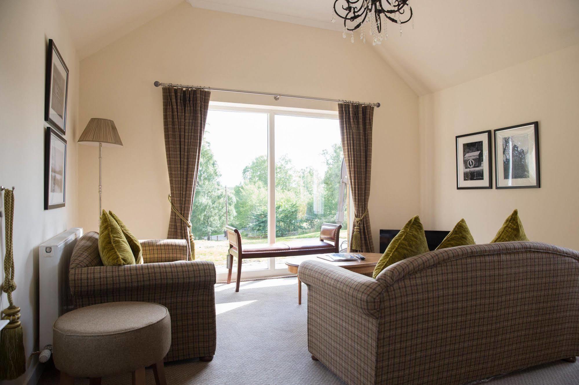 Muckrach Country House Hotel Dulnain Bridge Экстерьер фото